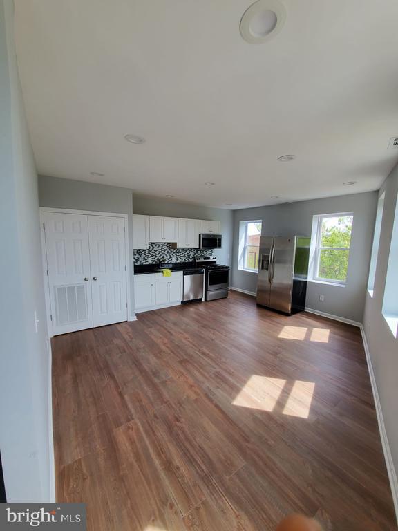 Building Photo - 27 S Fulton Ave