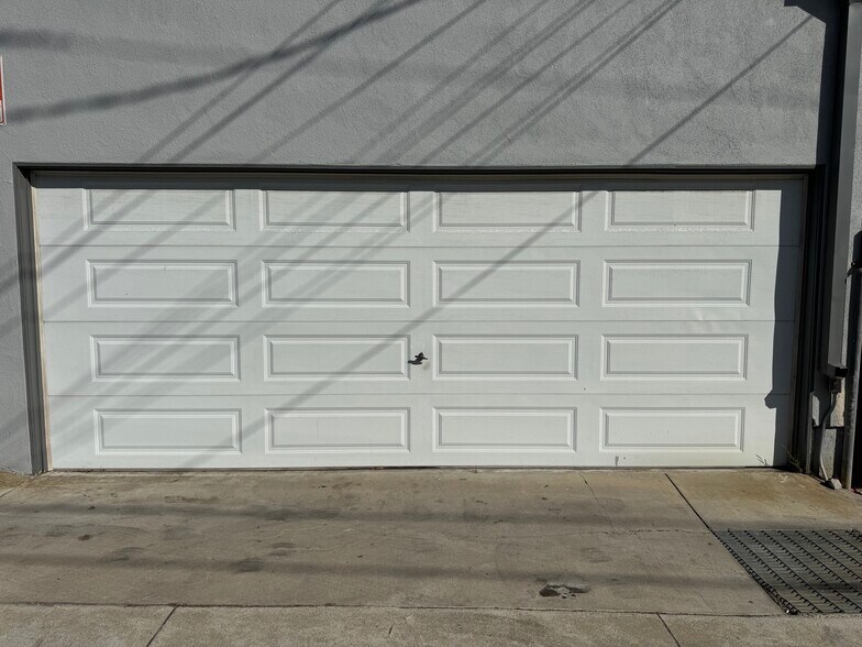 Building Photo - 517 Geneva St