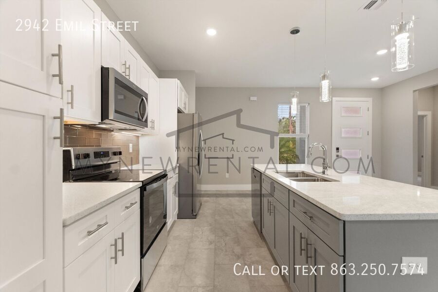 Building Photo - 2942 Emil St