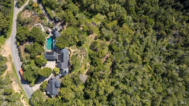 Building Photo - 1100 Bayhills Dr