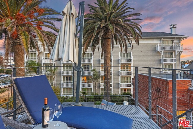 Building Photo - 7 Vicente Ter