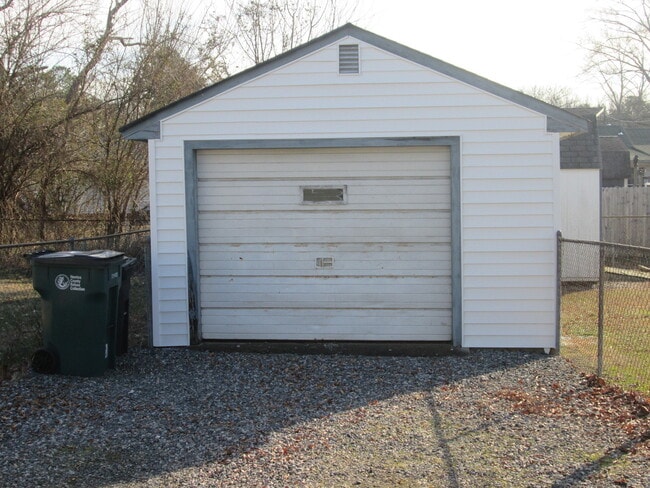 Building Photo - 509 Sherilyn Dr
