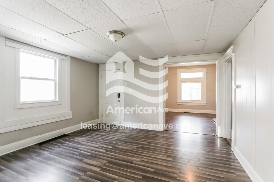 Building Photo - 305 Johnson St