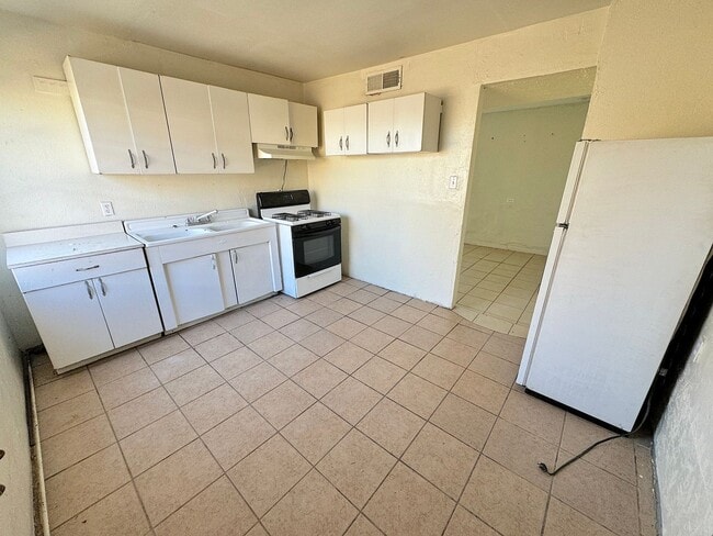 Building Photo - 8506 Winchester Rd