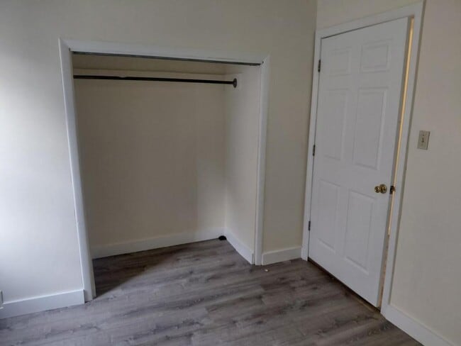 Building Photo - 24 Franklindale Ave