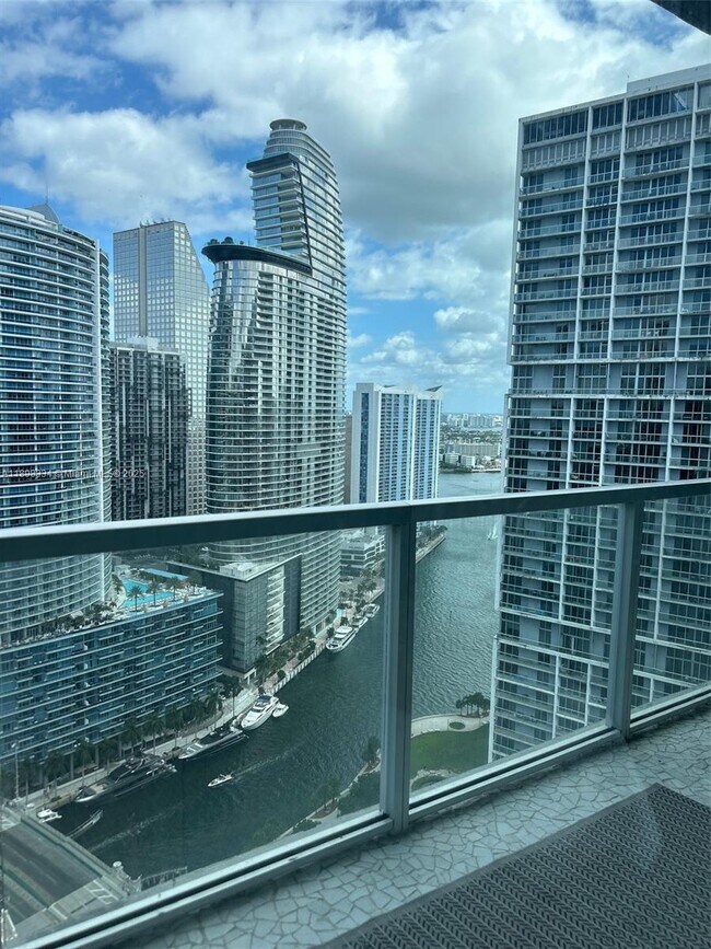 Building Photo - 500 Brickell Ave