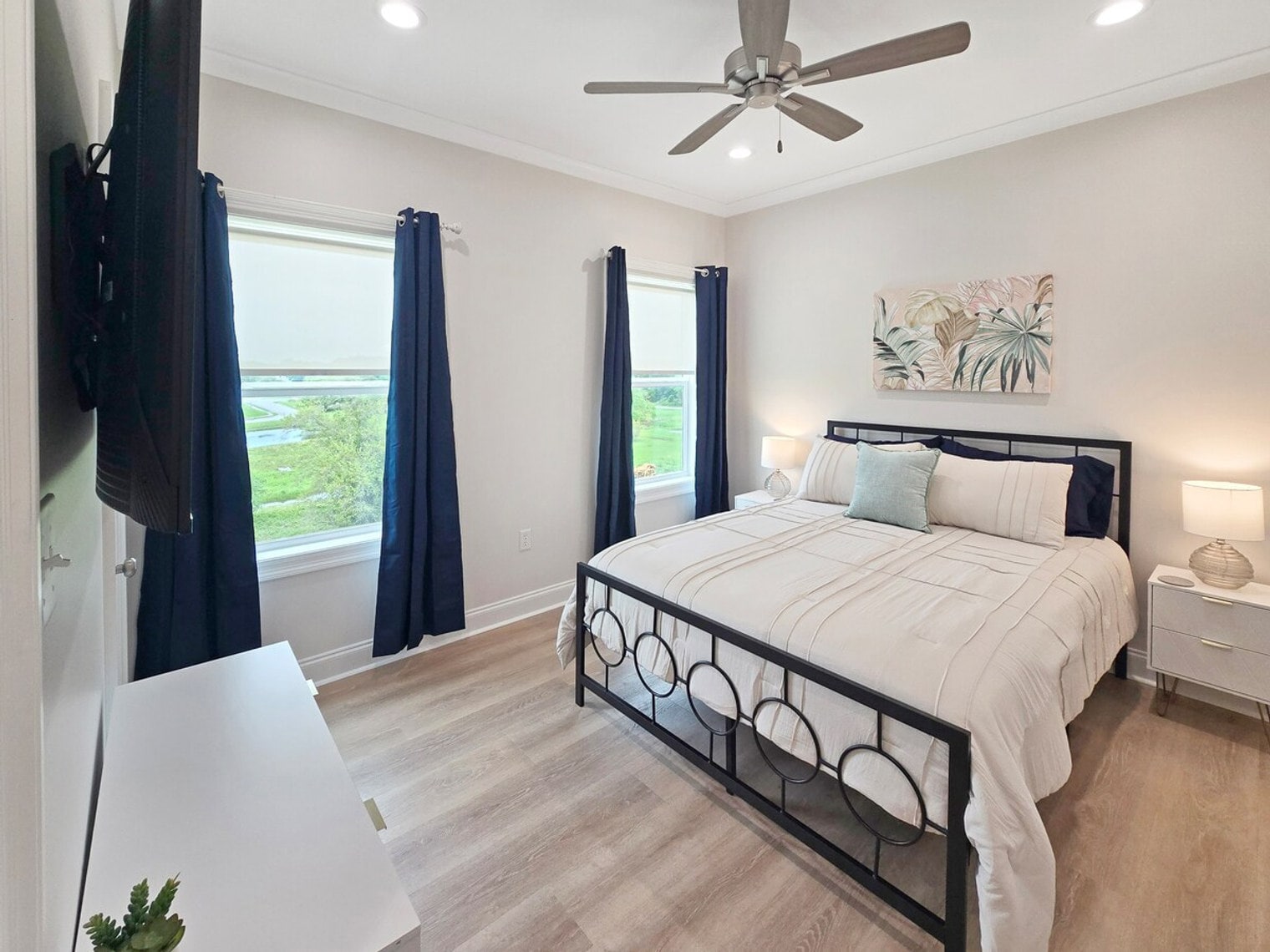 Building Photo - 996 Beach Blvd W