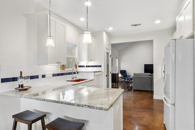 Building Photo - 107 Keamuku Ct