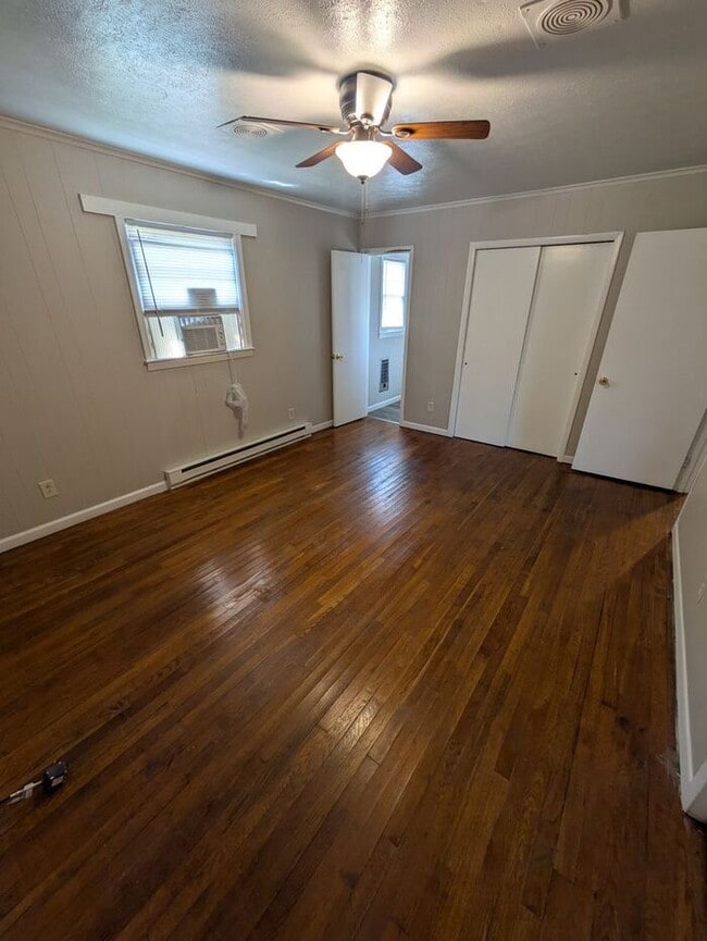 Building Photo - 3BD/1.5BA Duplex in Morganton, NC