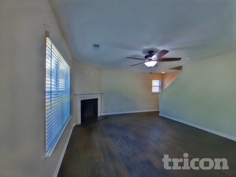 Building Photo - 260 Millen Dr