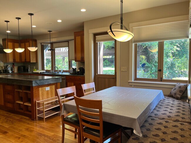Building Photo - Luxury Furnished Monte Sereno Estate | Short-Term Executive Lease | Resort-Style Living