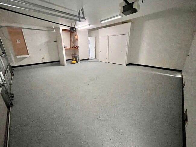 Building Photo - REDUCED!! Newly Remodeled & Full of Charac...