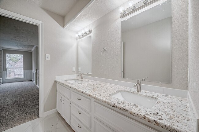 Building Photo - 4218 Bayglen Ct