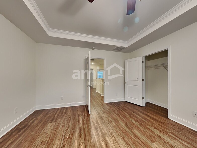 Building Photo - 1830 Produce Ln