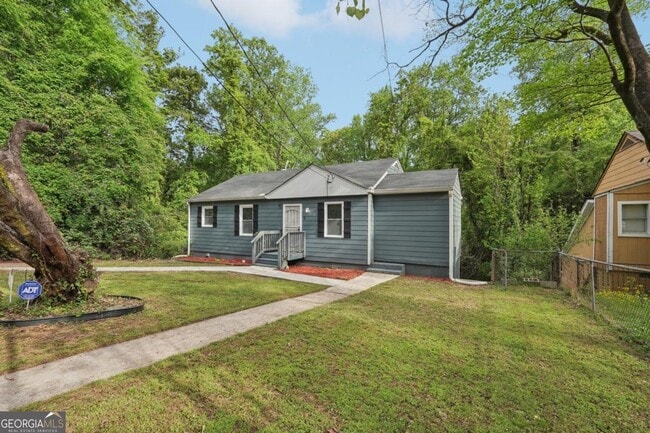 Building Photo - 172 Meador Way SE