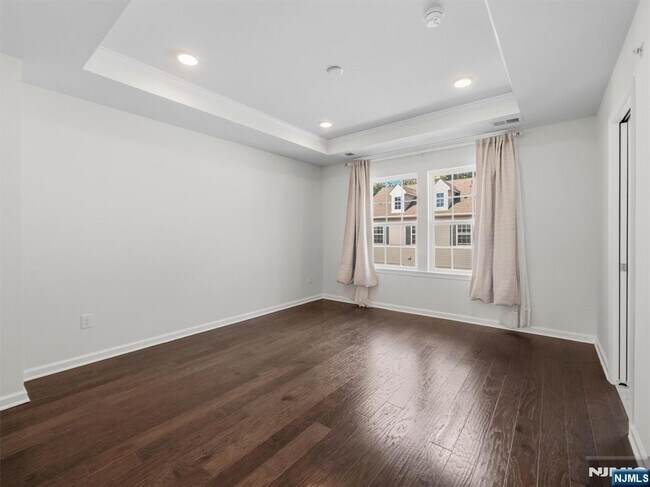 Building Photo - 18 Litchfield Ln