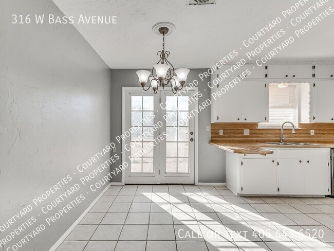 Building Photo - 316 W Bass Ave