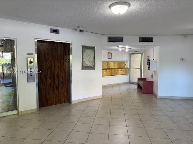 Building Photo - 6101 N Falls Cir Dr