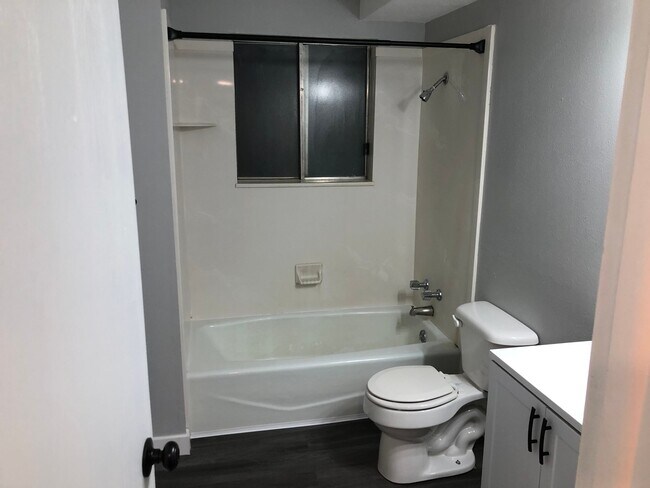 Building Photo - 44 S 1450 W