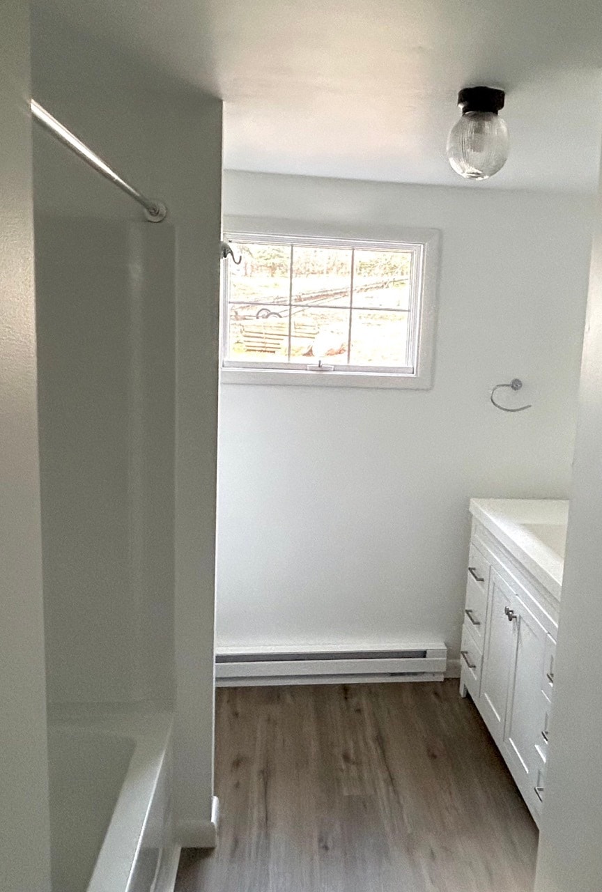 Hall Bathroom 3 - 1520 Harvey Ln