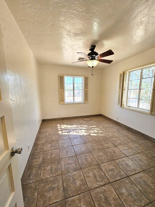 Building Photo - A charming 3-bedroom, 2-bathroom house in ...