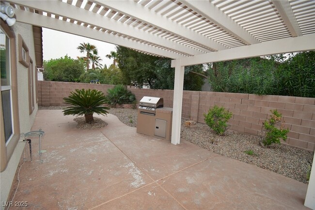 Building Photo - 11227 Andreola Ct