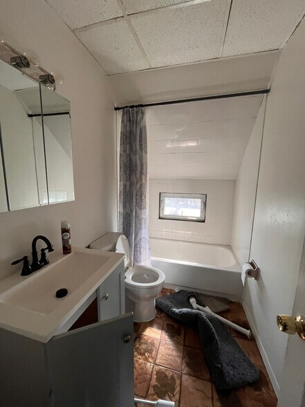 Building Photo - 68 W 24th St