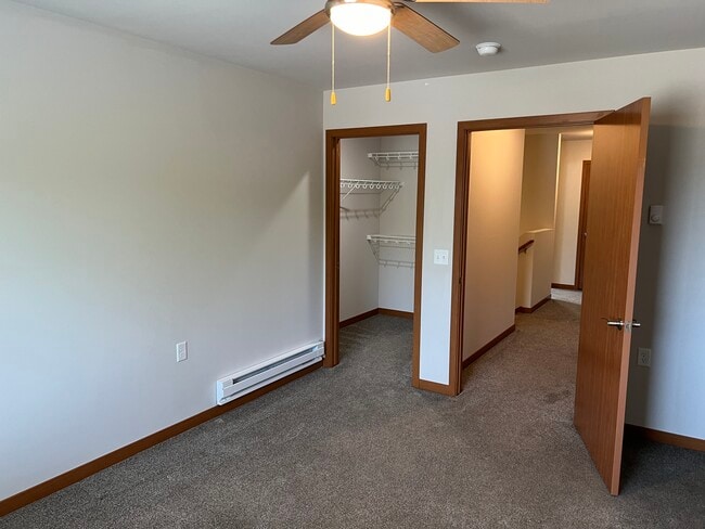 Building Photo - 1249 Salem Dr