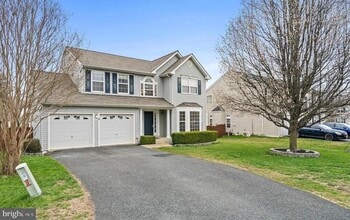 Building Photo - 4 St Ives Ct