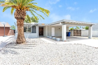 Building Photo - 1721 SW 98th Ct