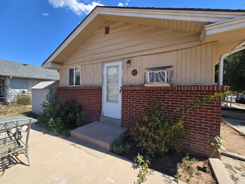 Building Photo - 302 N 7th Ave