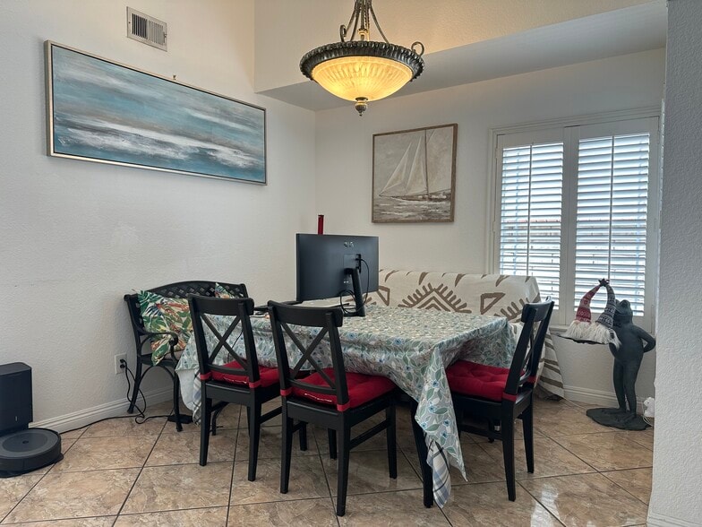 Building Photo - 13422 Parkview Ter