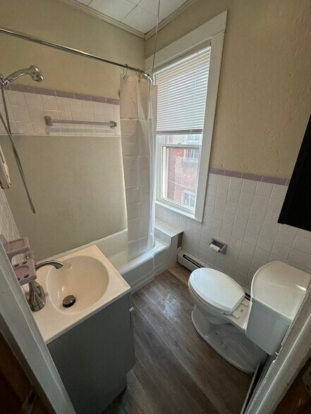 Building Photo - 139 Coral St