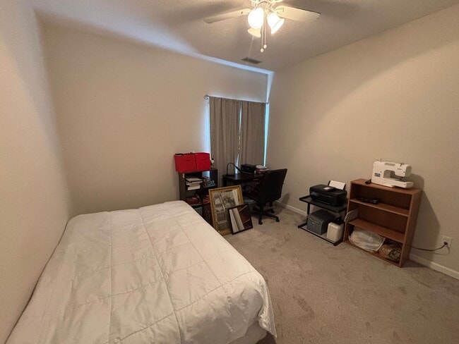 Building Photo - 2 Bed 2 Bath Townhouse