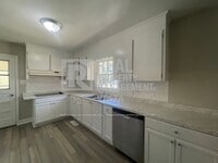Building Photo - 105 Evelyn Dr