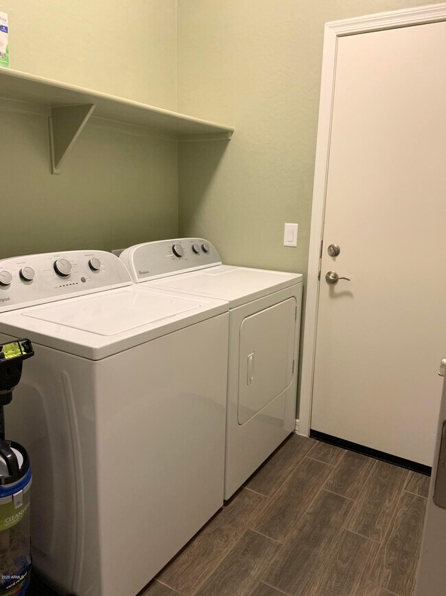 Building Photo - 22407 W Morning Glory St