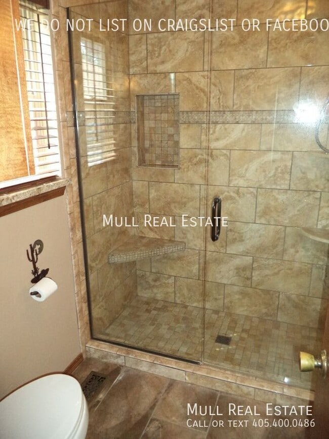 Building Photo - Furnished Single Family Home