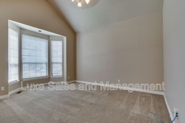 Building Photo - 3341 Heritage Green Cir