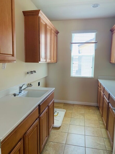 Building Photo - 13772 Dearborn St