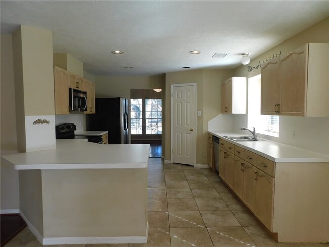 Building Photo - 122 High Meadows Dr