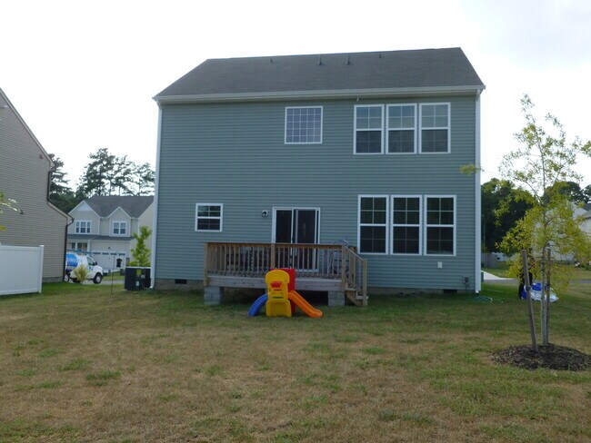 Building Photo - 203 Linfoot Ct