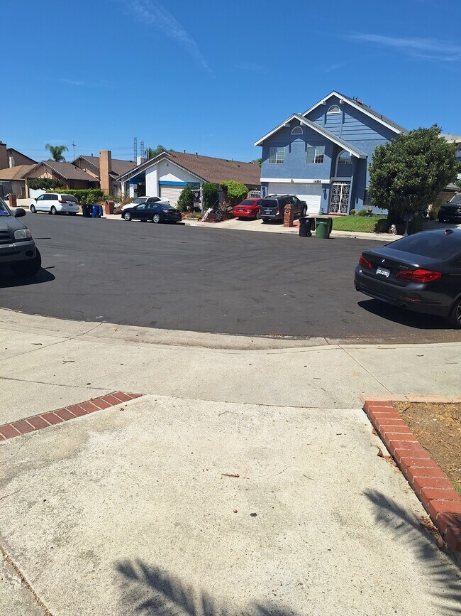 Driveway - 14900 Simonds St