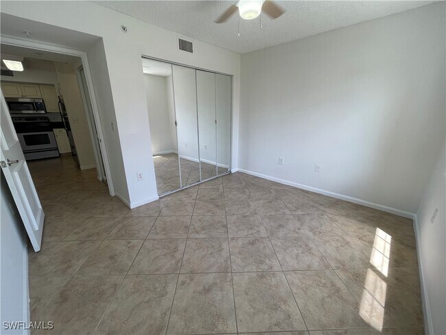 Building Photo - 1210 Wildwood Lakes Blvd