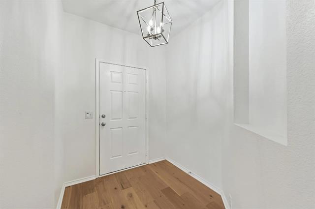 Building Photo - 1331 Primrose Dr