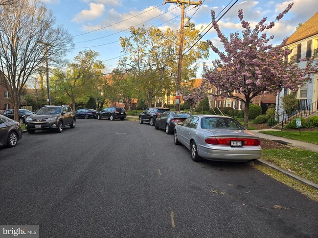 Building Photo - 2125 Suitland Terrace SE