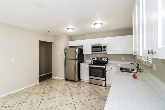 Building Photo - 5142 Escalante Dr