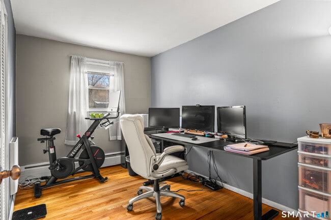 Building Photo - 77 Basswood Dr