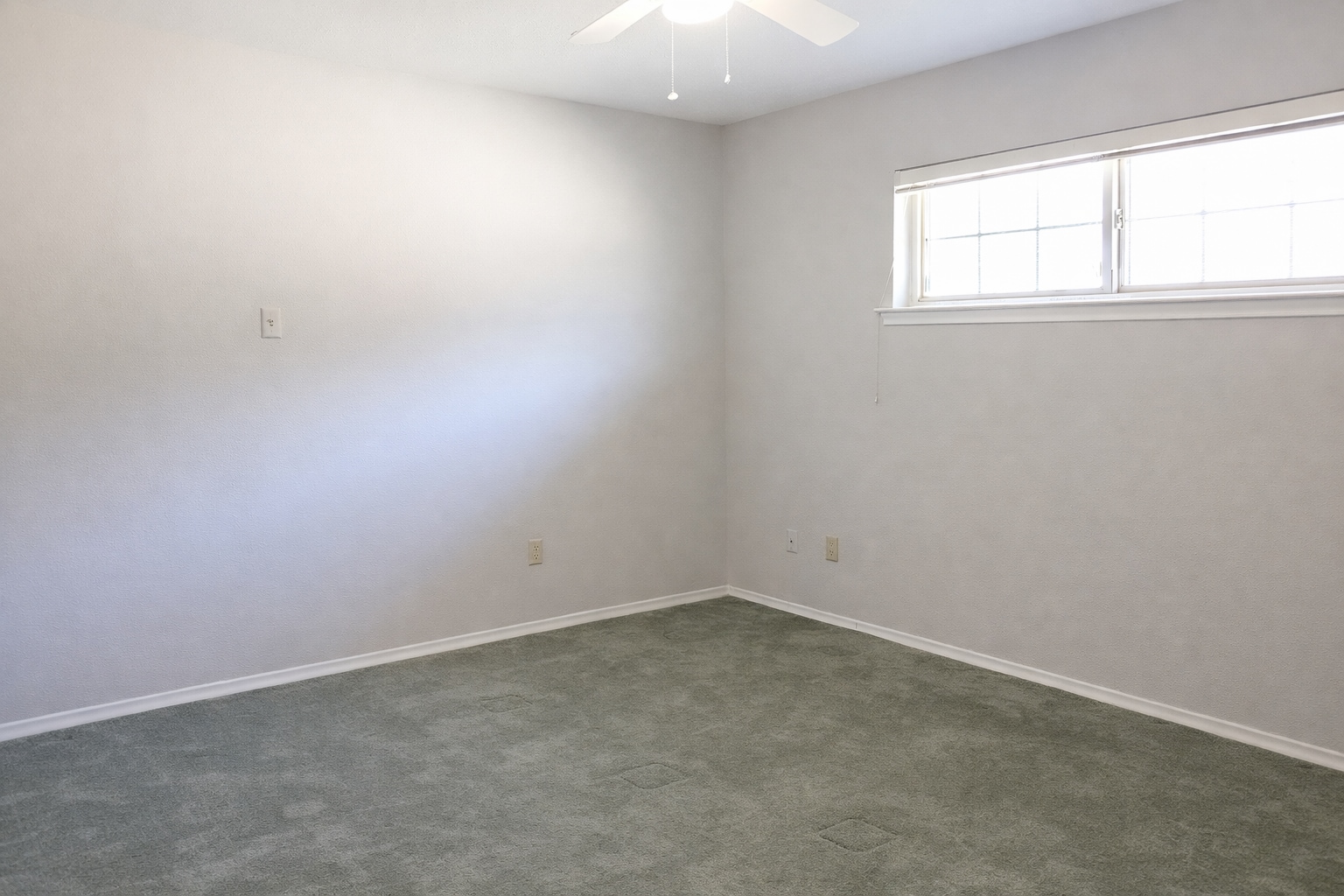 Building Photo - 8217 Lullwater Dr