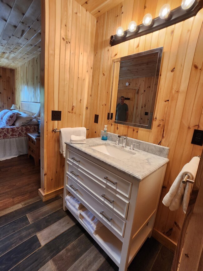 Building Photo - 2650 Hickory Nut Gap Rd