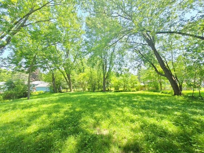 Building Photo - 3620 3rd Pl NW